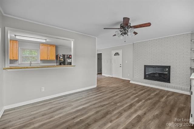 Building Photo - 4800 Maplecrest Dr