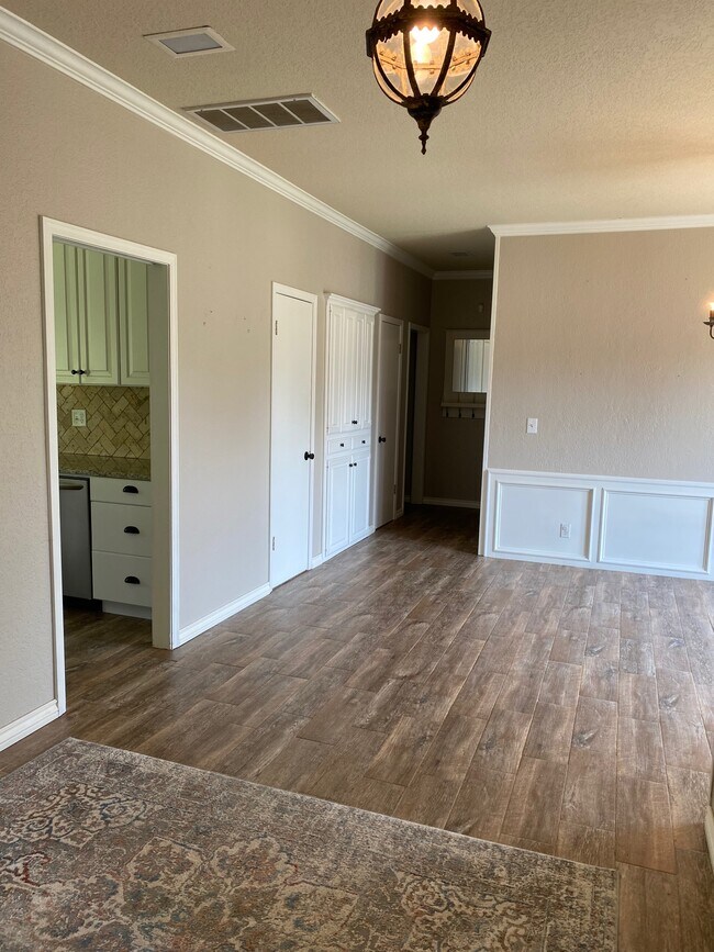 Building Photo - 13301 Red Canyon Rd