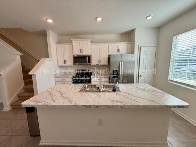 Foto del edificio - 8353 Retrograde Rd