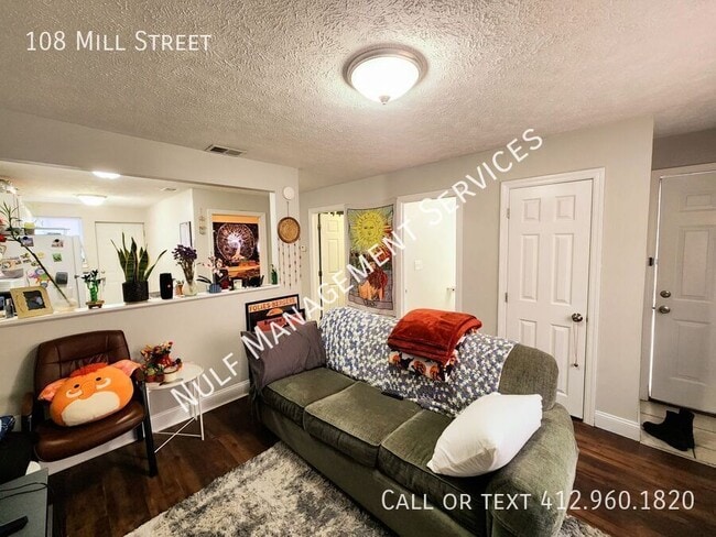 Photo - 108 Mill St Apartment