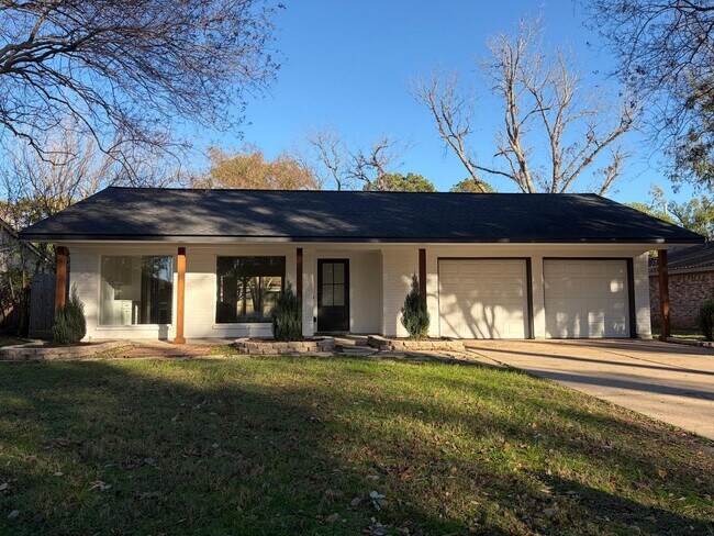 Foto del edificio - 2618 Pine Village Dr