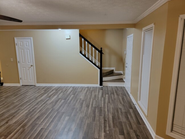 Building Photo - 321 Acaro Ct