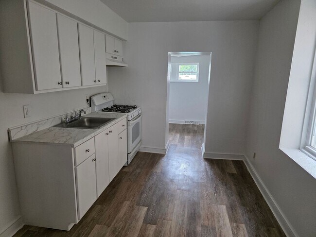Foto del edificio - 1312 Lancaster Ave
