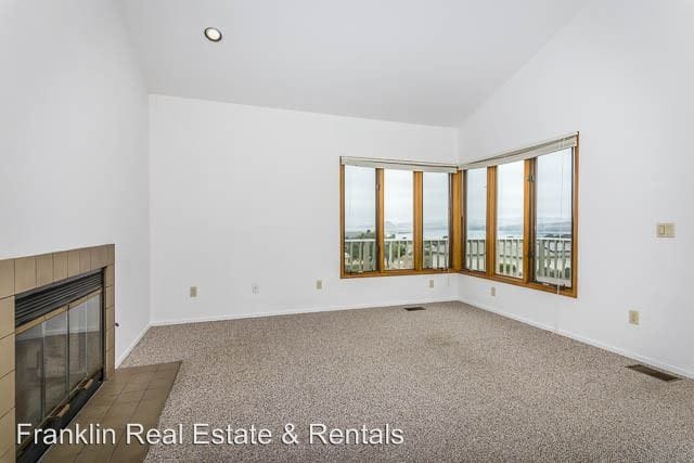 Building Photo - 2 br, 2 bath House - 2608 Rodman Dr