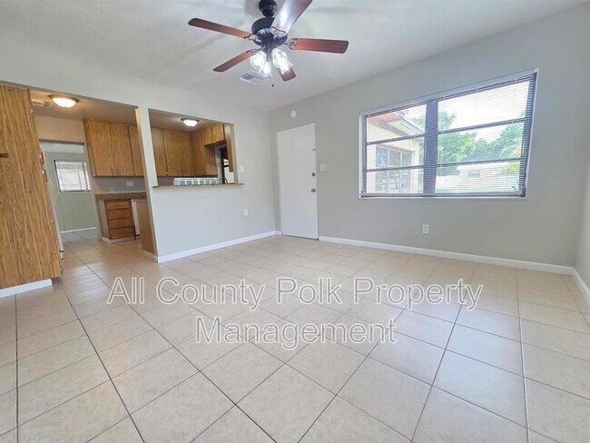 Foto del edificio - 2802 Geoffrey Dr