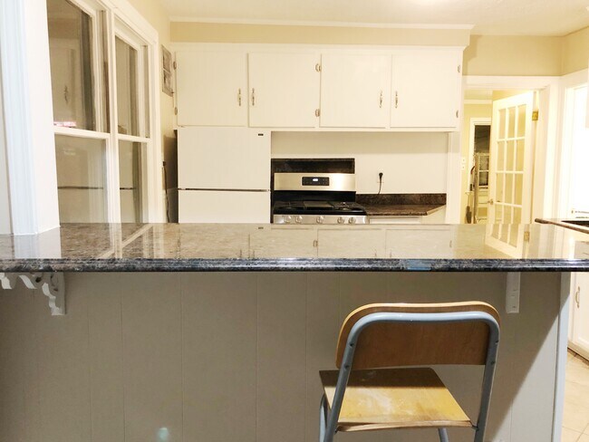 Building Photo - 25043 Comfort