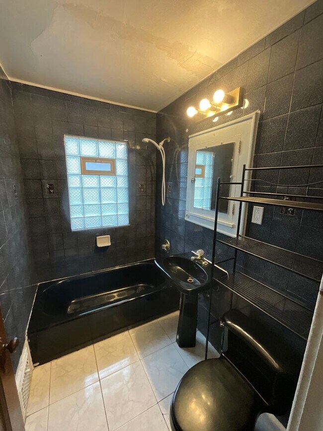 Foto del edificio - 5328 N 35th St