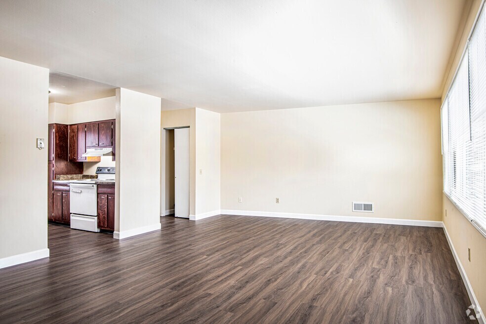 Chalet Gardens Apartments