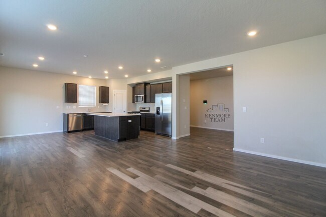 Foto del edificio - 7982 Ranchland Ln