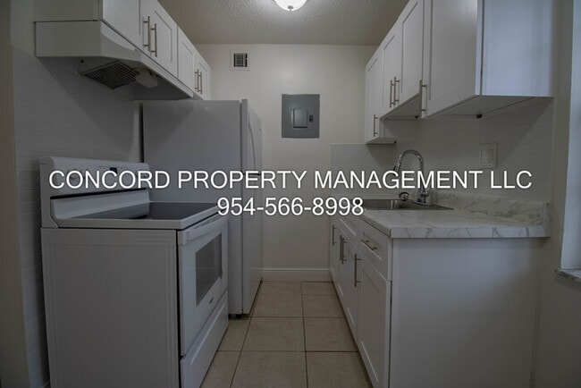 Building Photo - 1 Month Free with Immediate Move in- 2 Bedroom, 1 Bathroom- Poolside apartment