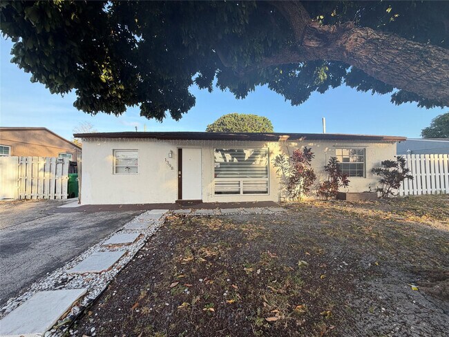 Foto del edificio - 1398 SW 47th Terrace