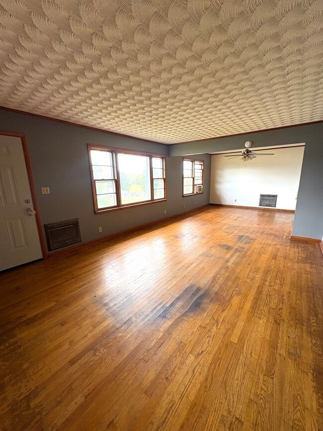 Building Photo - 120 Harper Dr