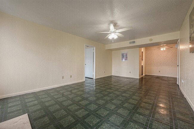 Building Photo - 6606 De Moss Dr