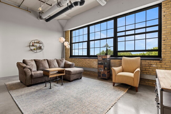 Building Photo - 730 Stinson Blvd