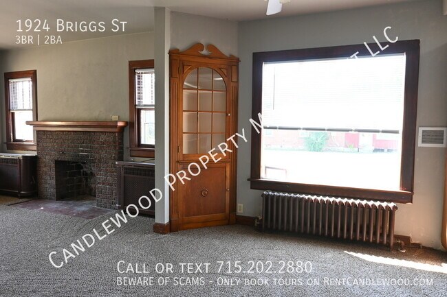 Building Photo - 3 Bedroom Home Available Now!