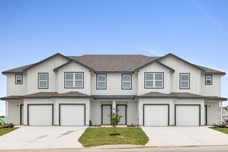 Building Photo - 127 Damon Dv