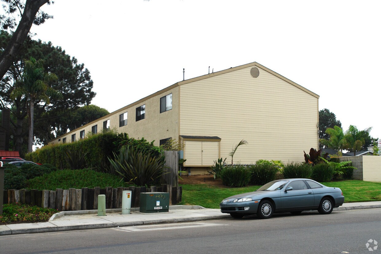 Foto del edificio - 1435 N Vulcan Ave