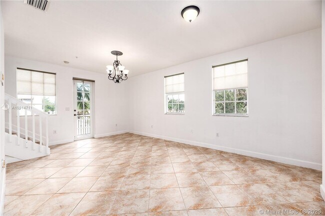 Building Photo - 484 SW 147th Ave