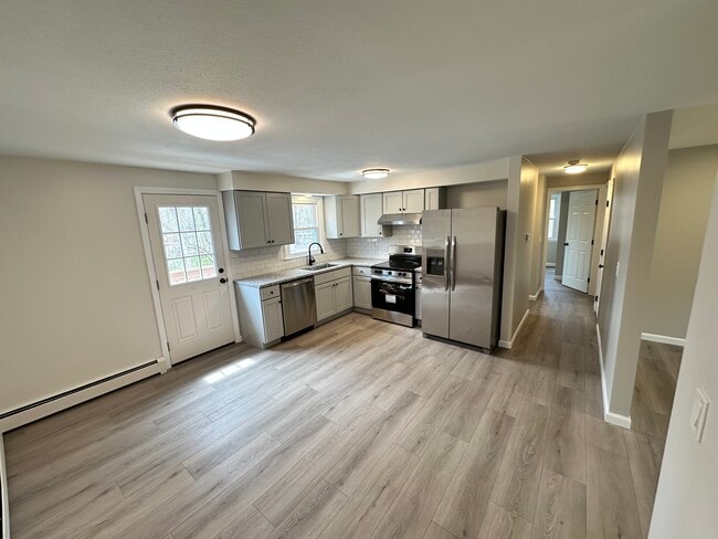 Building Photo - 131 Camp Meeting Rd