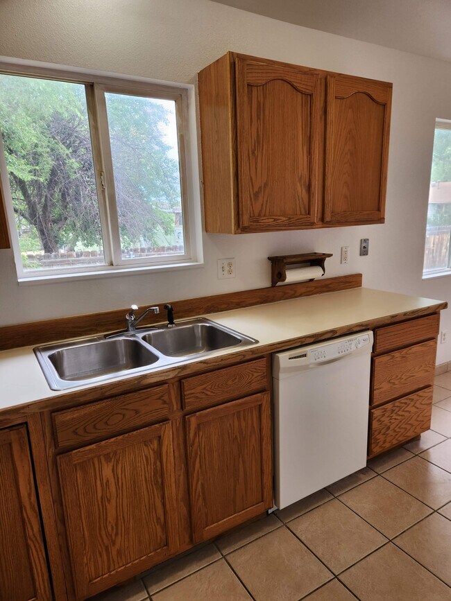 525 N Diamond Ave, Canon City, CO 81212 Townhome Rentals in Canon
