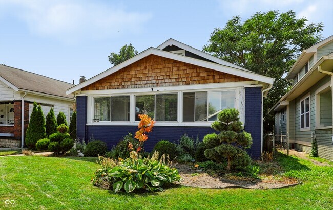 Foto del edificio - 3910 N Kenwood Ave