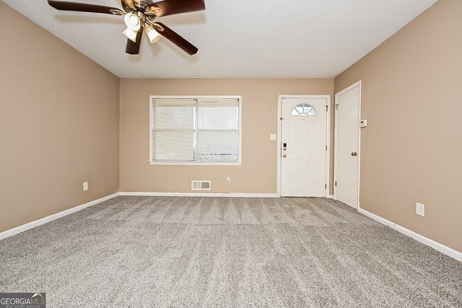 Building Photo - 10192 Port Royal Ct
