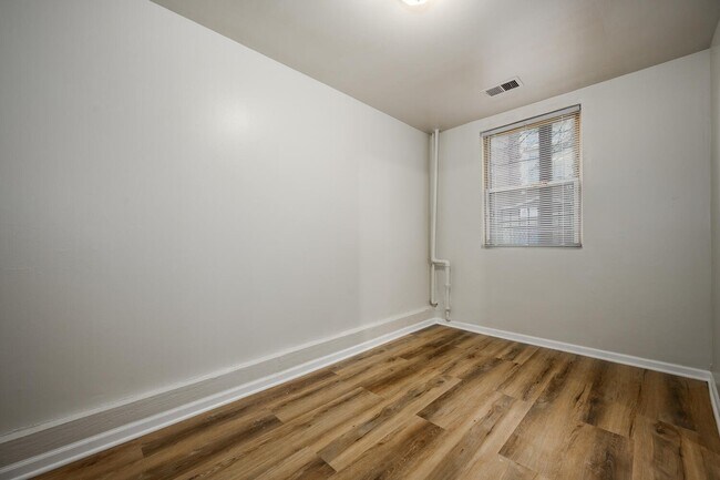 Foto del edificio - 1720 N St Louis Ave