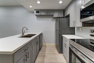 Building Photo - 11711 Memorial Dr