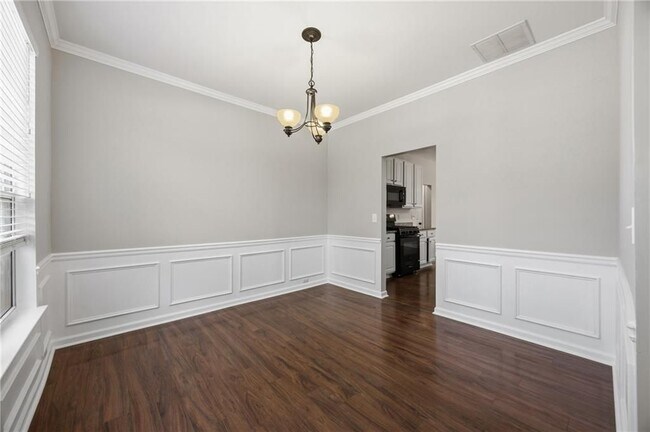 Foto del edificio - 1650 Huntcrest Way SW