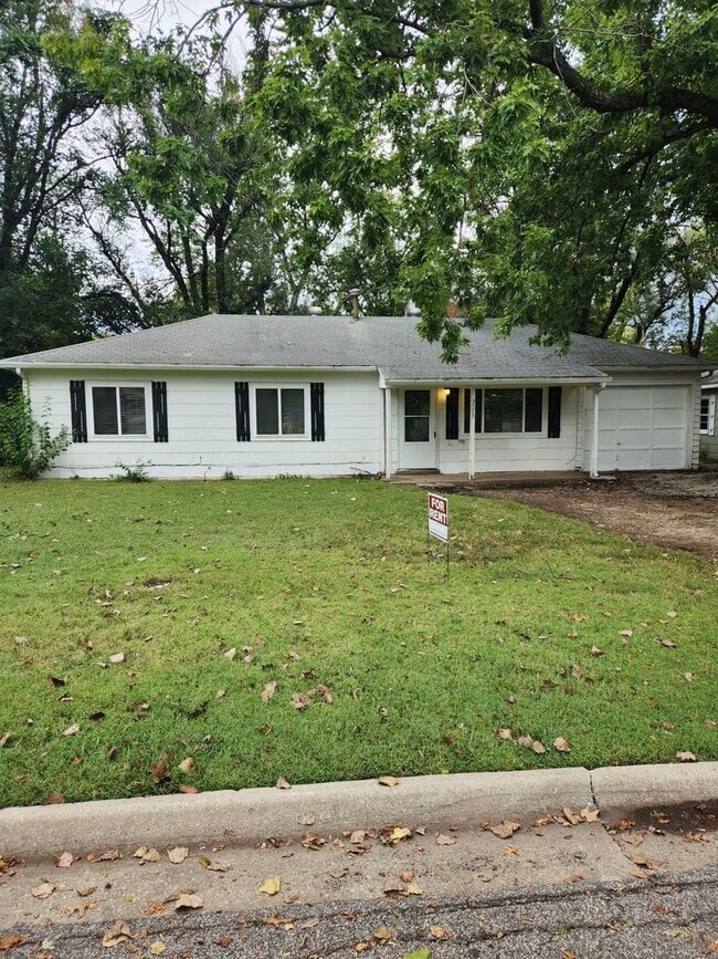 Building Photo - 3573 SW Kerry Ave