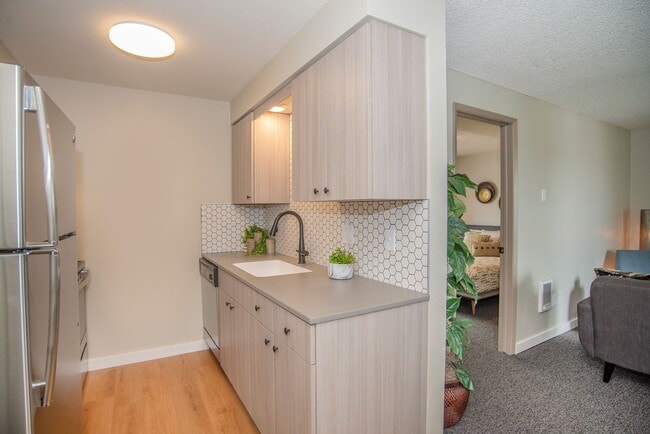 Interior Photo - South Hill Heights