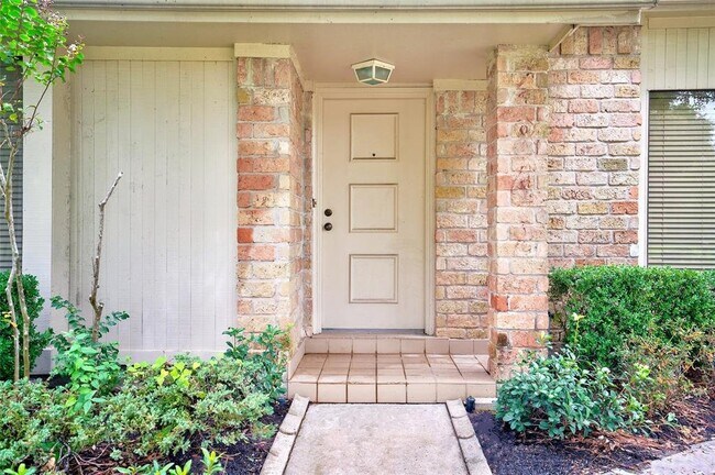 Building Photo - 2844 Pepperwood Drive, Sugar Land, TX 7747...
