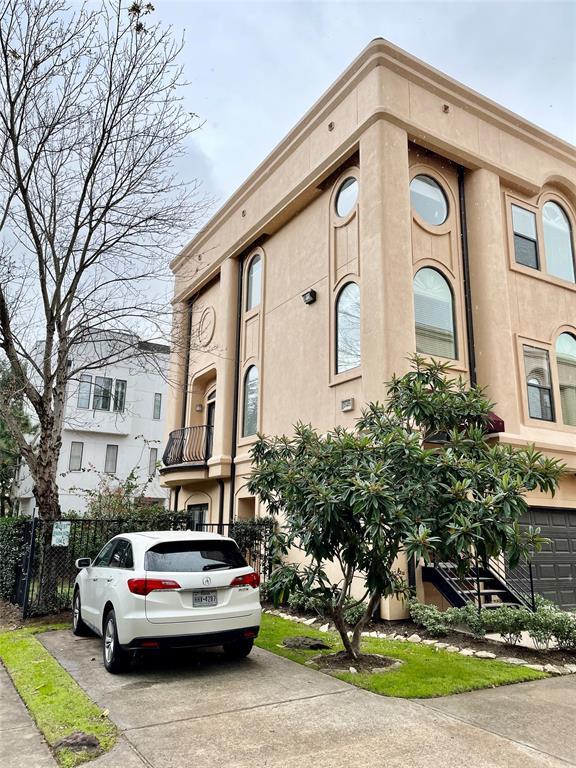 Building Photo - 2421 Dorrington St