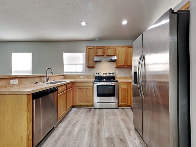 Foto del edificio - 8263 Maple St