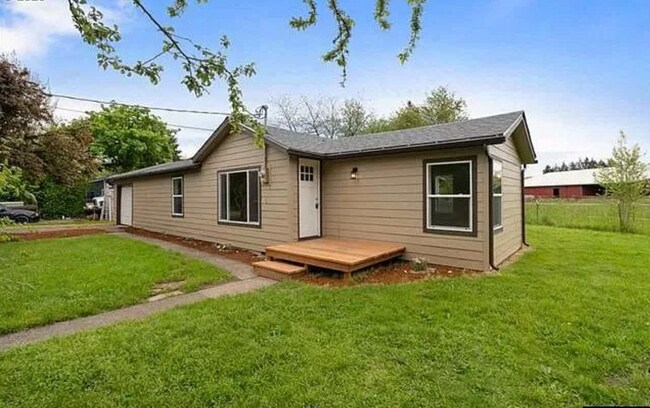 Puerta principal - 2035 Perfect Ln SW