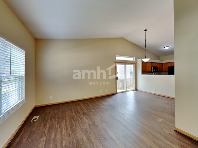 Building Photo - 14151 S Napa Cir