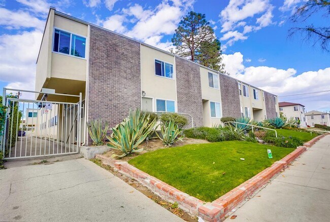 Foto del edificio - 3715 W 27th St