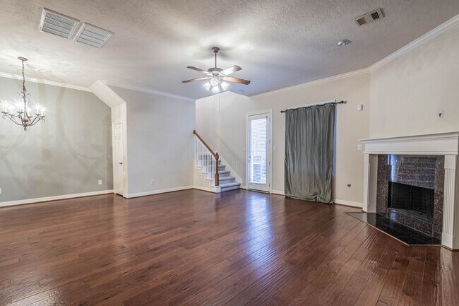 Foto del edificio - 10623 Wallingford Pl