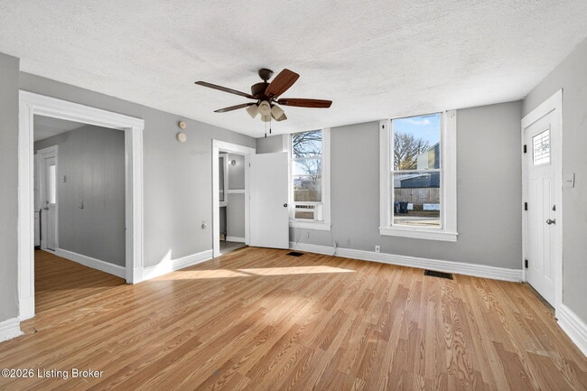 Building Photo - 1039 Mulberry St