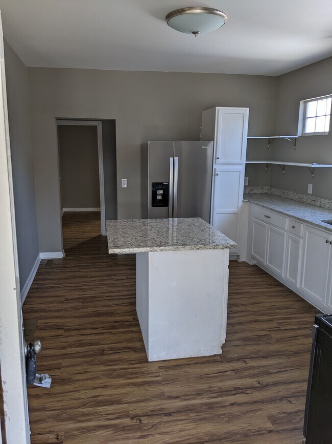 Cocina - 427 S Academy St