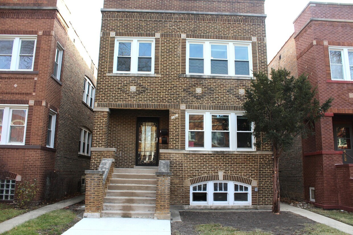Foto principal - 1829 Elmwood Ave