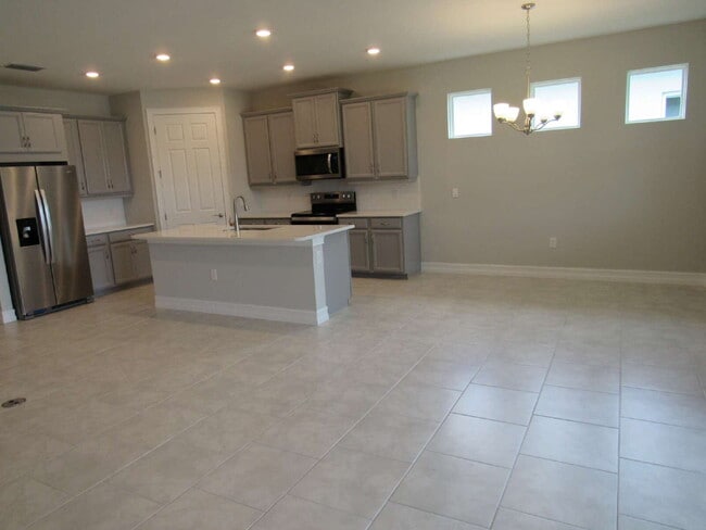 Building Photo - NEWER HOME located in desirable Palencia