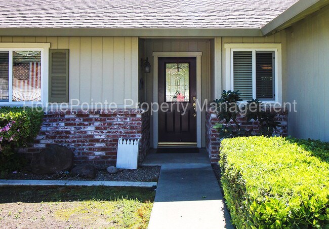 Foto del edificio - 413 Willow Creek Dr