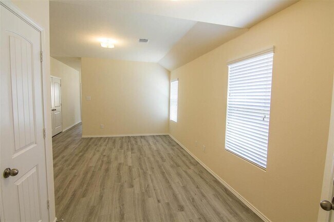 Building Photo - 22347 Porter Mountain Trl