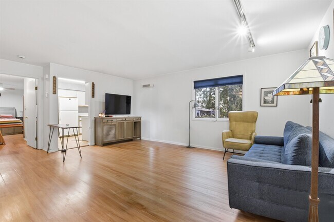 Foto del edificio - 700 10th St