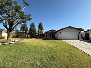 Building Photo - 5704 Pine Canyon Dr