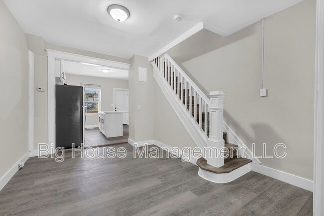 Building Photo - 333 S Lehigh St