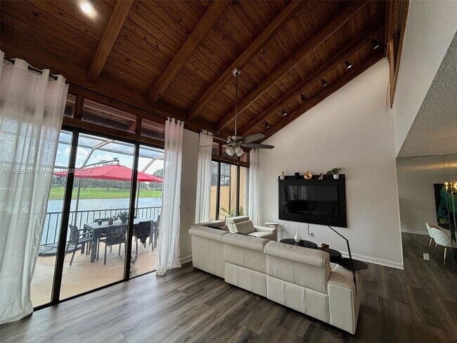 Photo - 10850 S Golfview Dr House