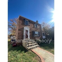 Building Photo - 1625 N Stafford St