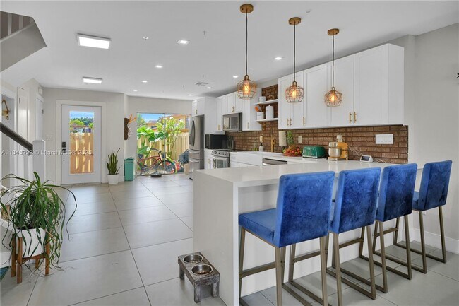 Foto del edificio - 8330 SW 154th Ave